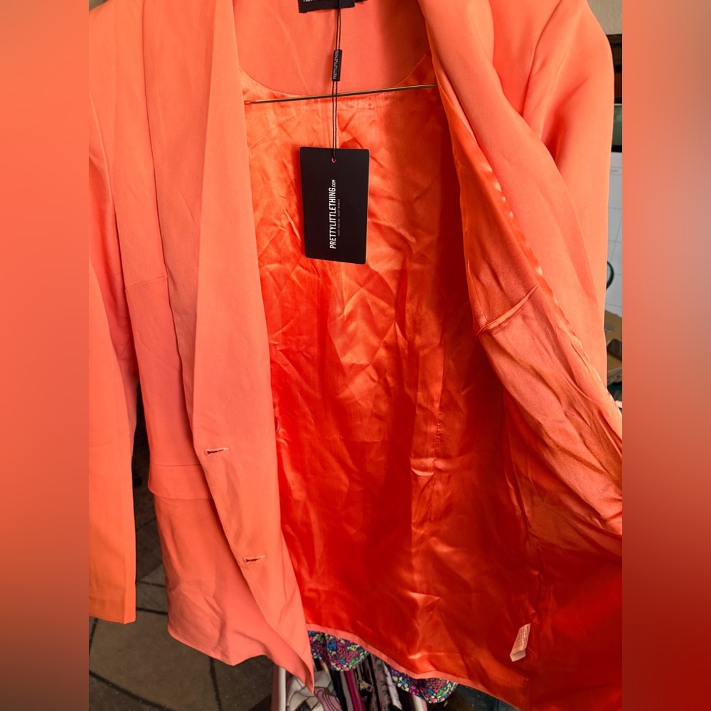 PrettyLittleThing Women's Orange Blazer - Picture 3 of 5